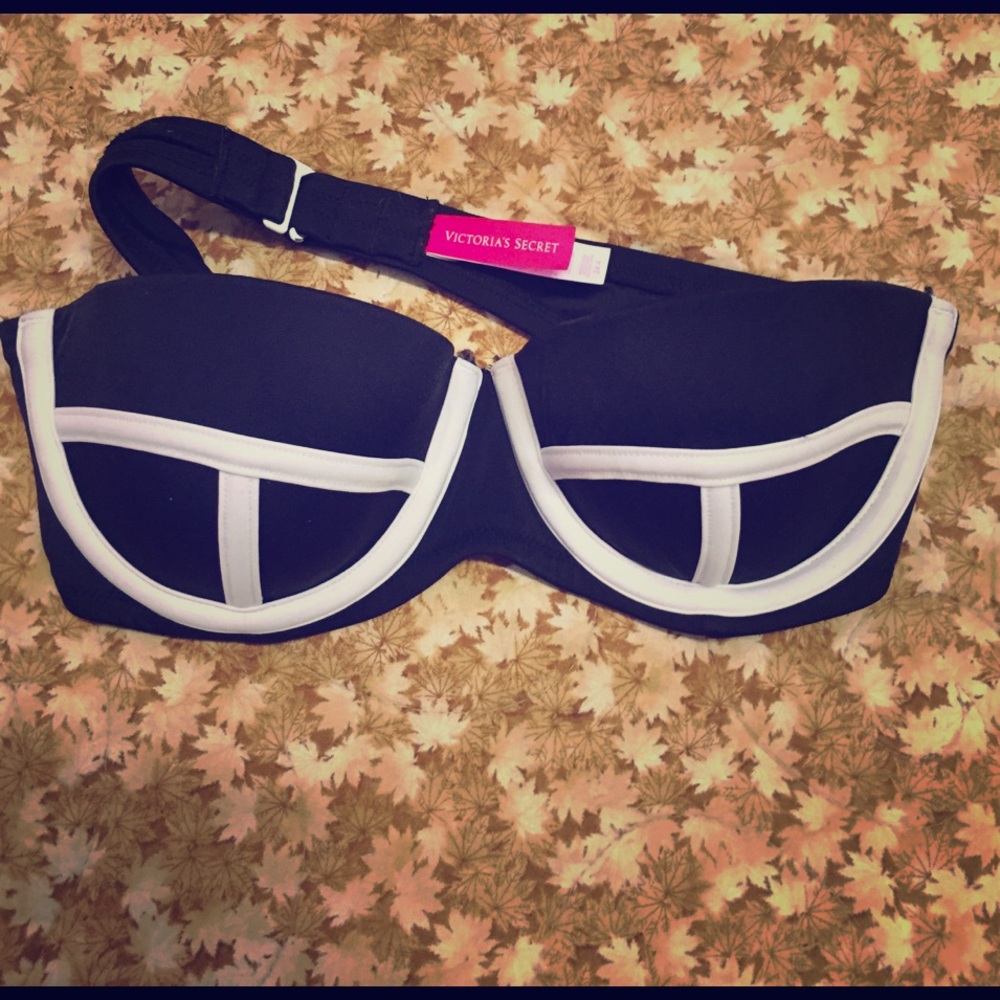 Victoria's Secret Swim top 34A