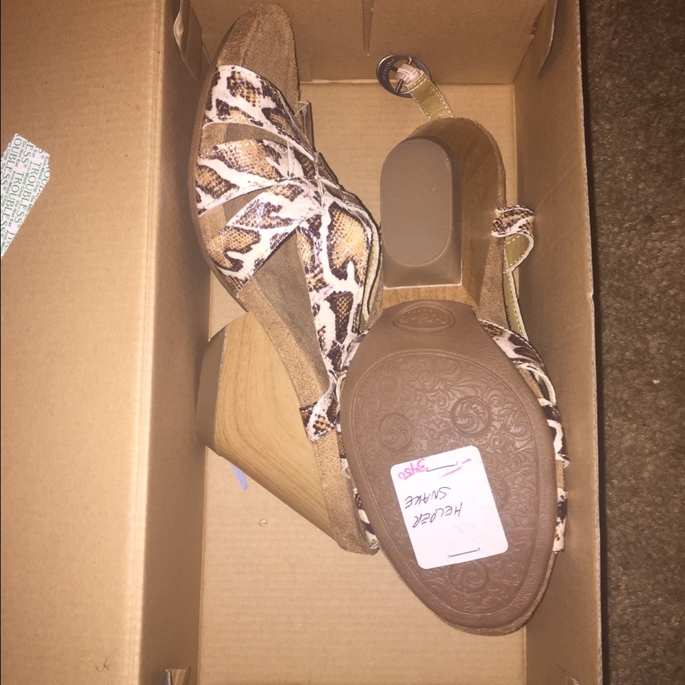 Dr scholl's wedges