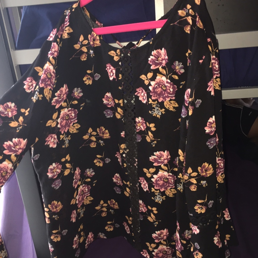 floral blouse