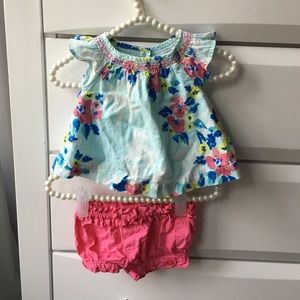 Baby gap flutter sleeve top and pink bubble shorts