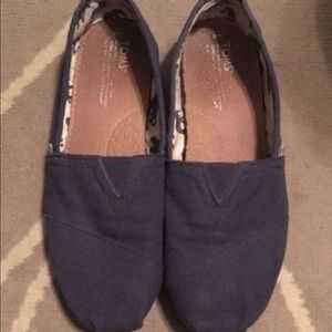 Men's navy blue TOMS