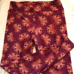 LuLaRoe Tall & Curvy (TC) Leggings