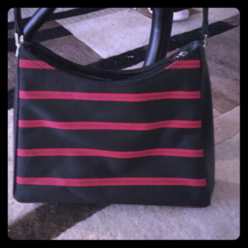 Adorable Liz Claiborne purse . It's perfect 💋