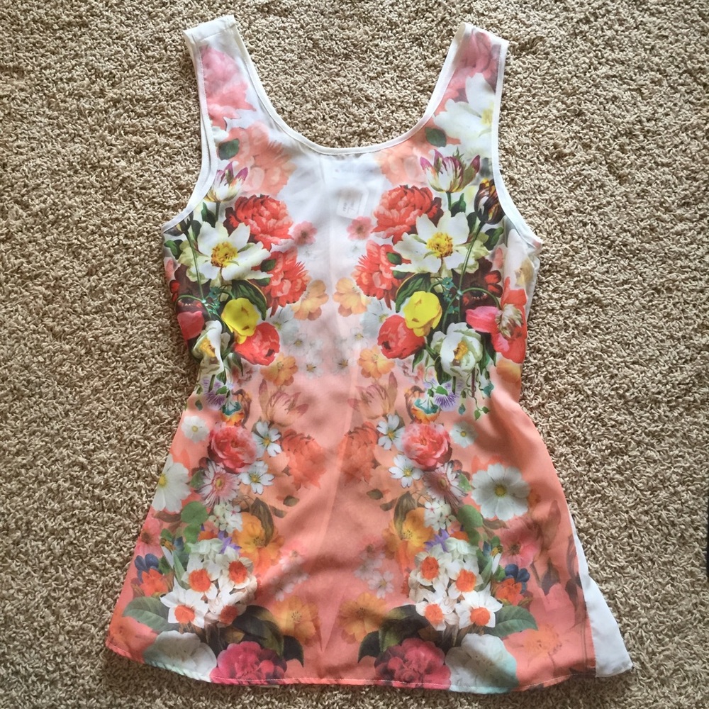 Sleeveless floral chiffon