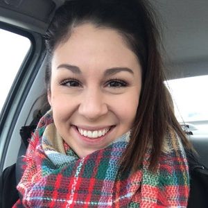 Meet your Posher, Teddi