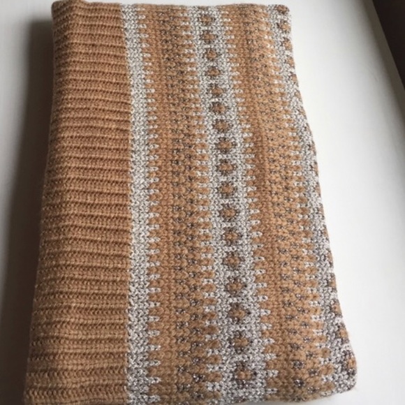 Scarf - Picture 2 of 4