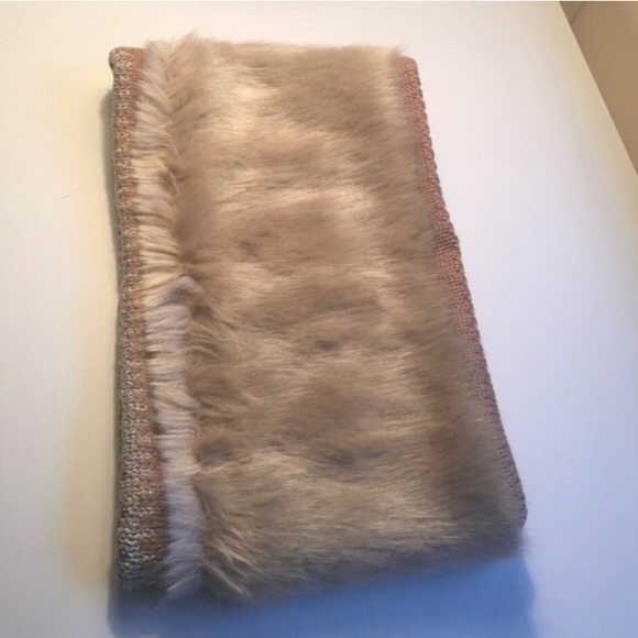 Scarf - Picture 3 of 4