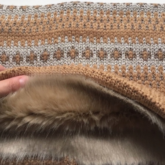 Scarf - Picture 4 of 4