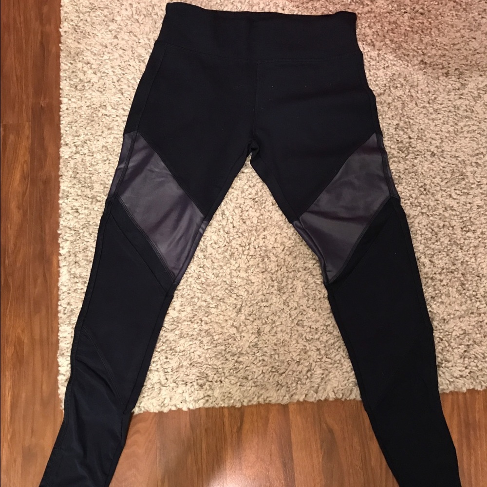 💛Electric Yoga Tredsetter Leggings💛