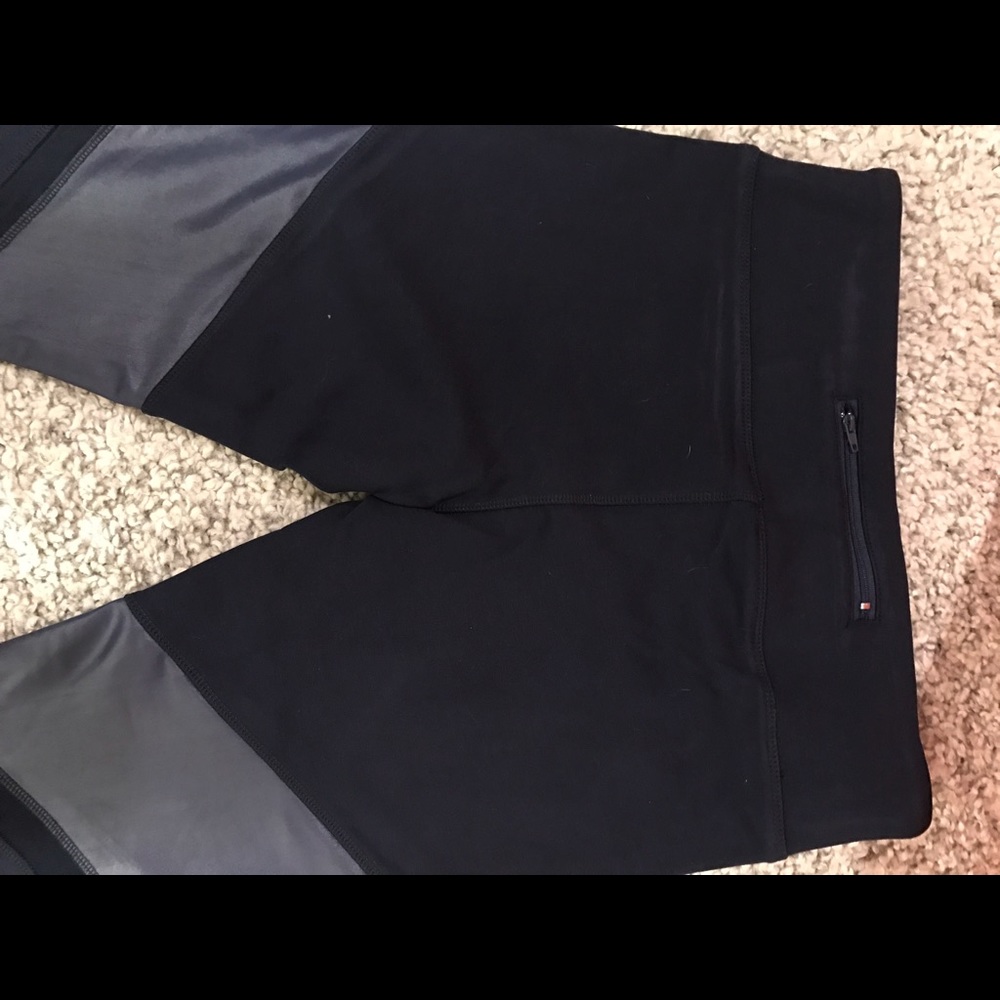 💛Electric Yoga Tredsetter Leggings💛 - Picture 2 of 8