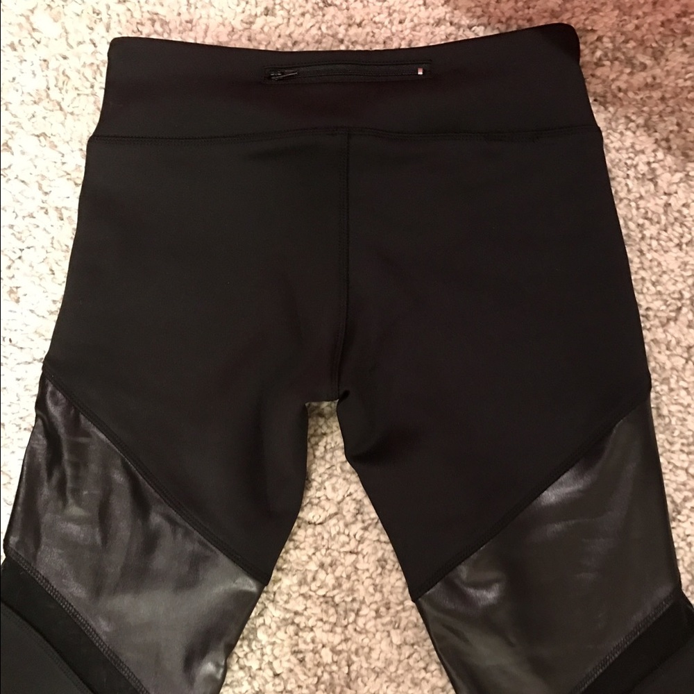💛Electric Yoga Tredsetter Leggings💛 - Picture 6 of 8