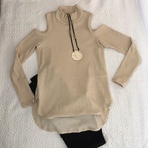 Bobeau Cold Shoulder Mock Neck Top