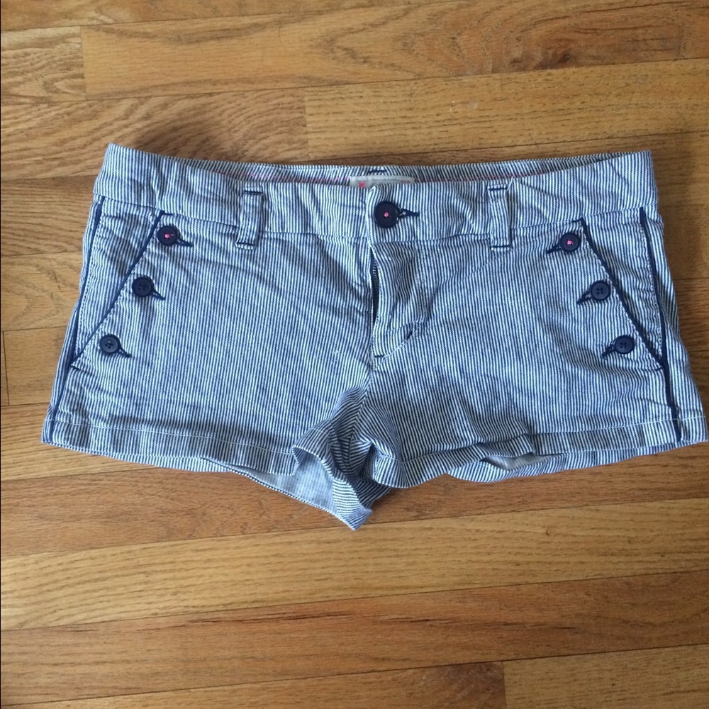 American Eagle blue and white striped shorts