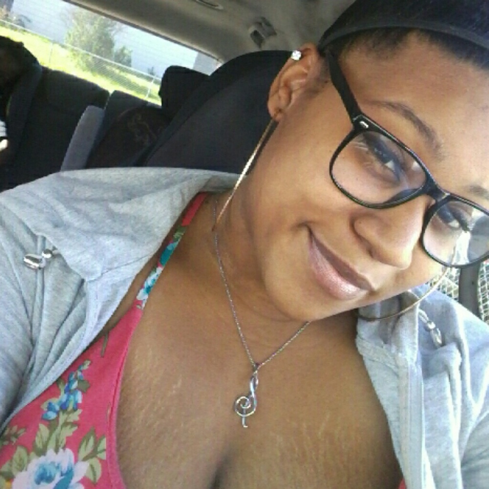 Meet your Posher, Stephanahe