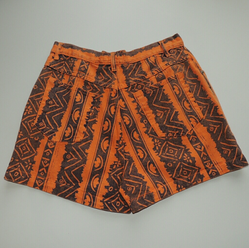 80s Vintage High Waisted Print Button Shorts - Picture 2 of 5