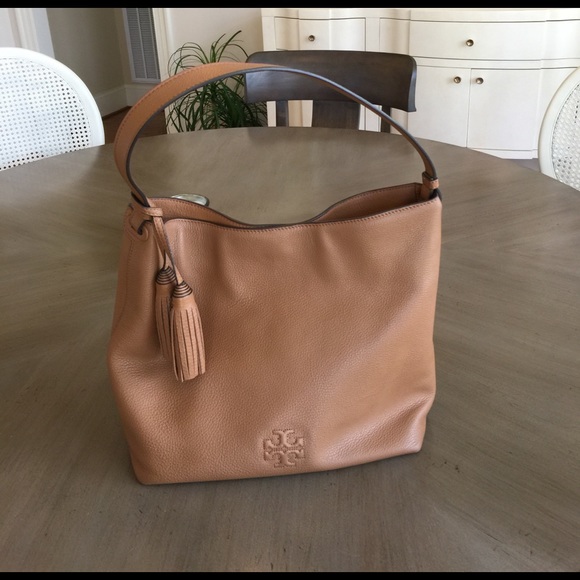 Tory Burch Handbags - Tory Burch shoulder brown pebble leather handbag