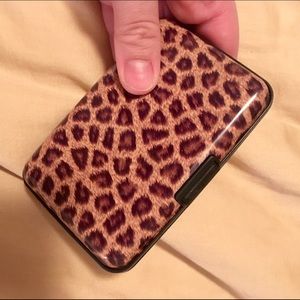 Anti-Theft Animal Print Card Holder Case