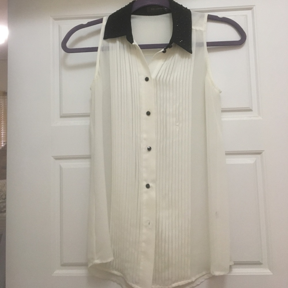 Tuxedo Style Sleeveless Blouse - image 1