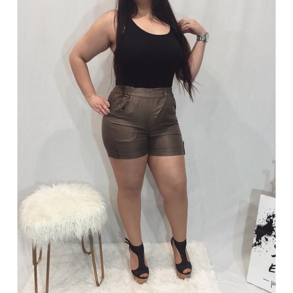 Olive high waisted shorts. - Picture 3 of 3