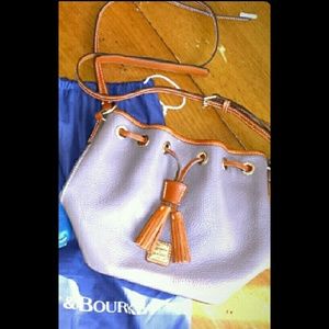 **Dooney & Bourke**
