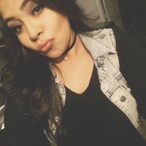 Meet your Posher, Selena