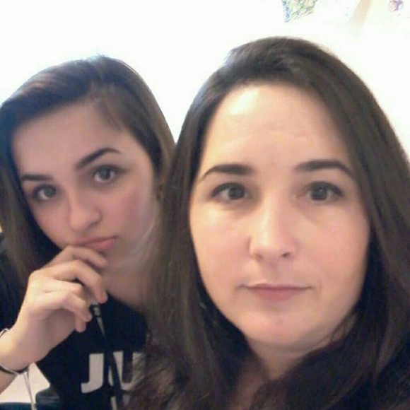 Meet your Posher, Mary - Picture 2 of 6