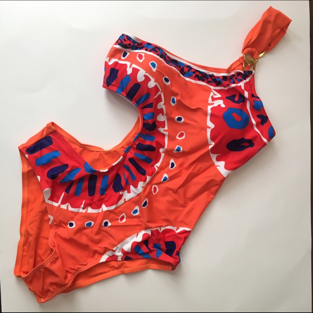 One shoulder Yucateca style suit - Picture 2 of 2