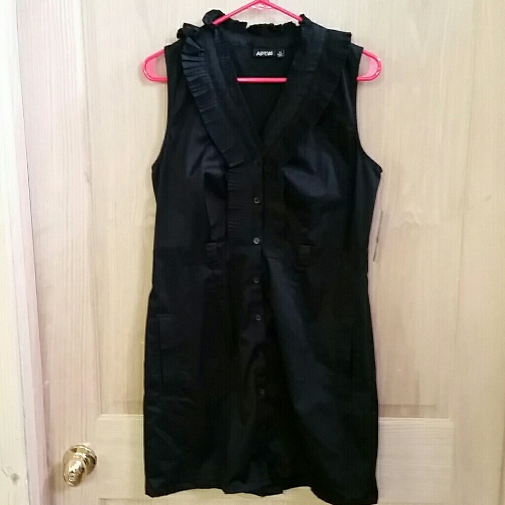 Black pocket dress