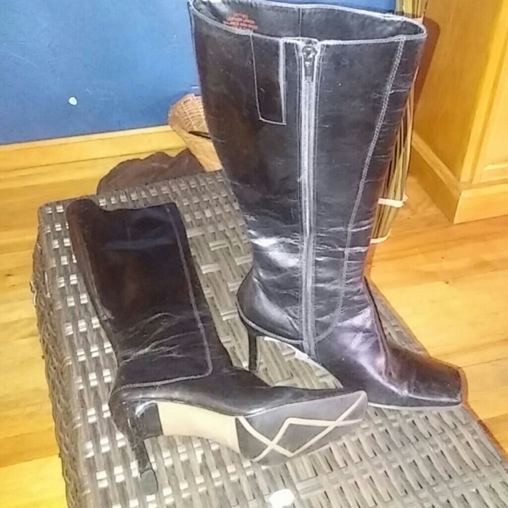 Leather boots