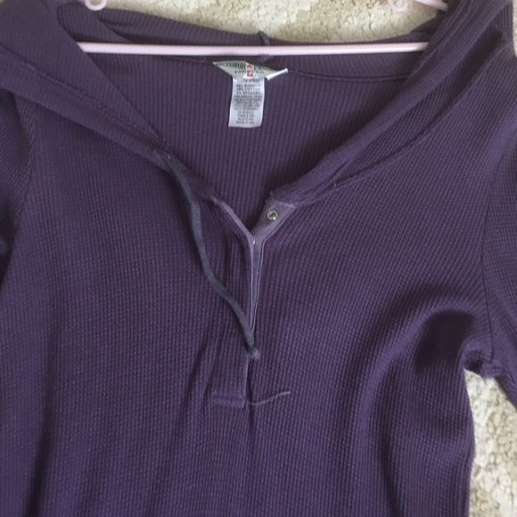 Top - Picture 2 of 2