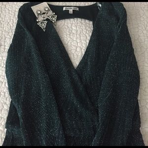 Sparkly dark green dress! 🍃