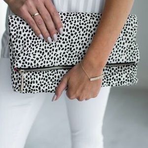 AMPERSAND AVENUE | FOLDOVER CLUTCH - SNOW LEOPARD