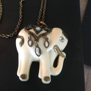 Vintage elephant pendant necklace signed net
