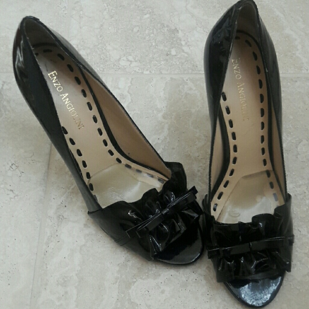 Enzo Angiolini Black Pumps