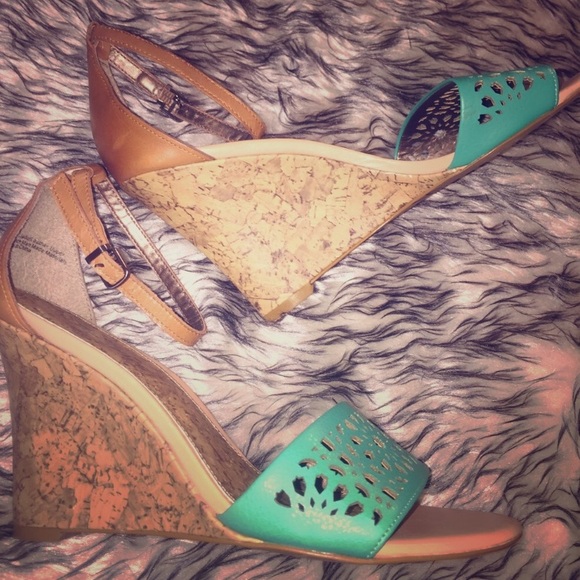 LOFT Shoes - Loft wedges