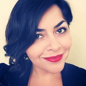 Meet your Posher, Mae