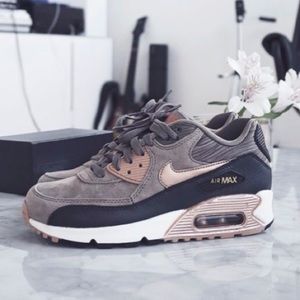 Rose Gold Nike Air Max 90 7.5