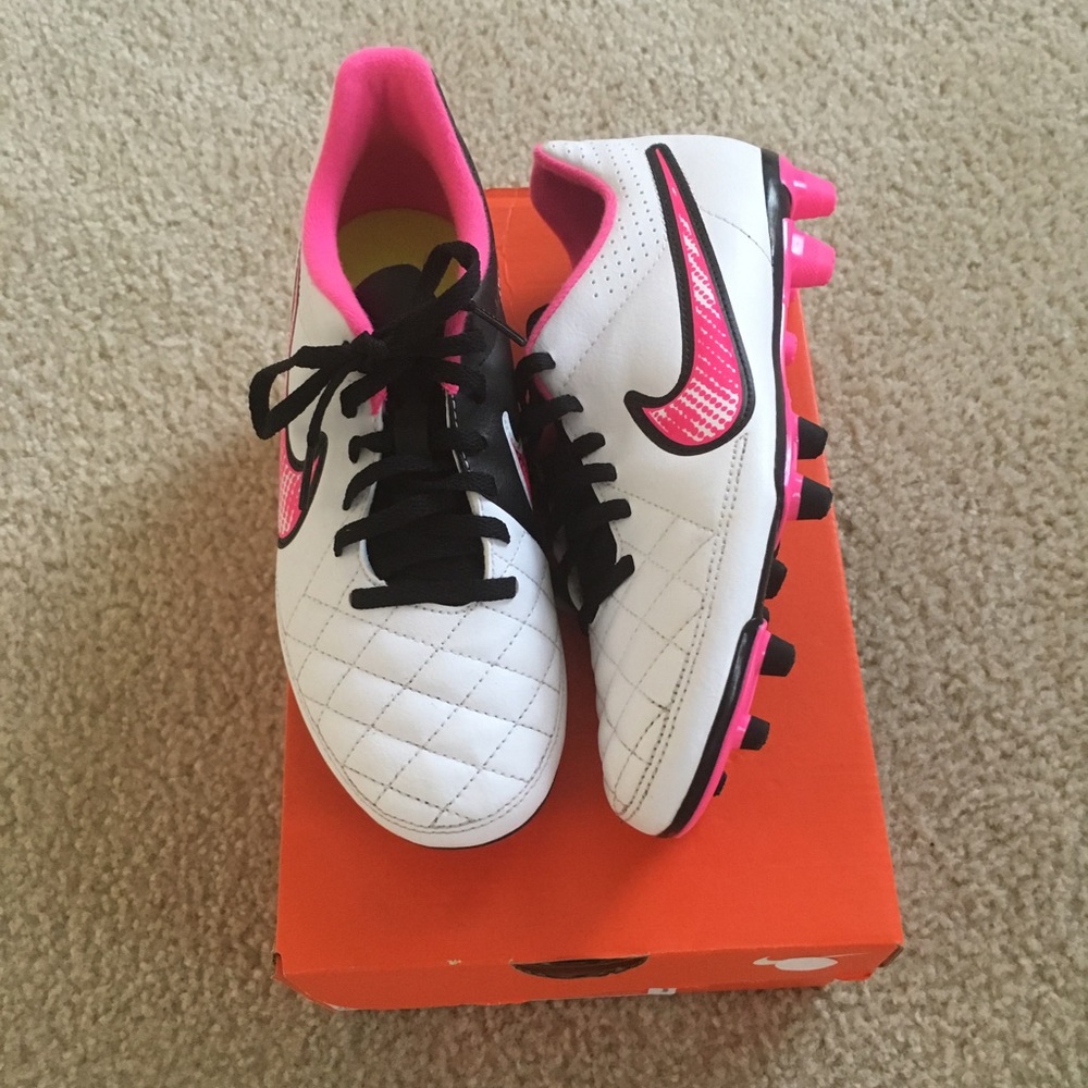 Nike Women's Tiempo Rio III FG Soccer Cleats