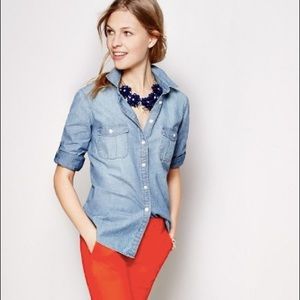 🆕 Jcrew Classic Chambray Shirt in Perfect Fit.