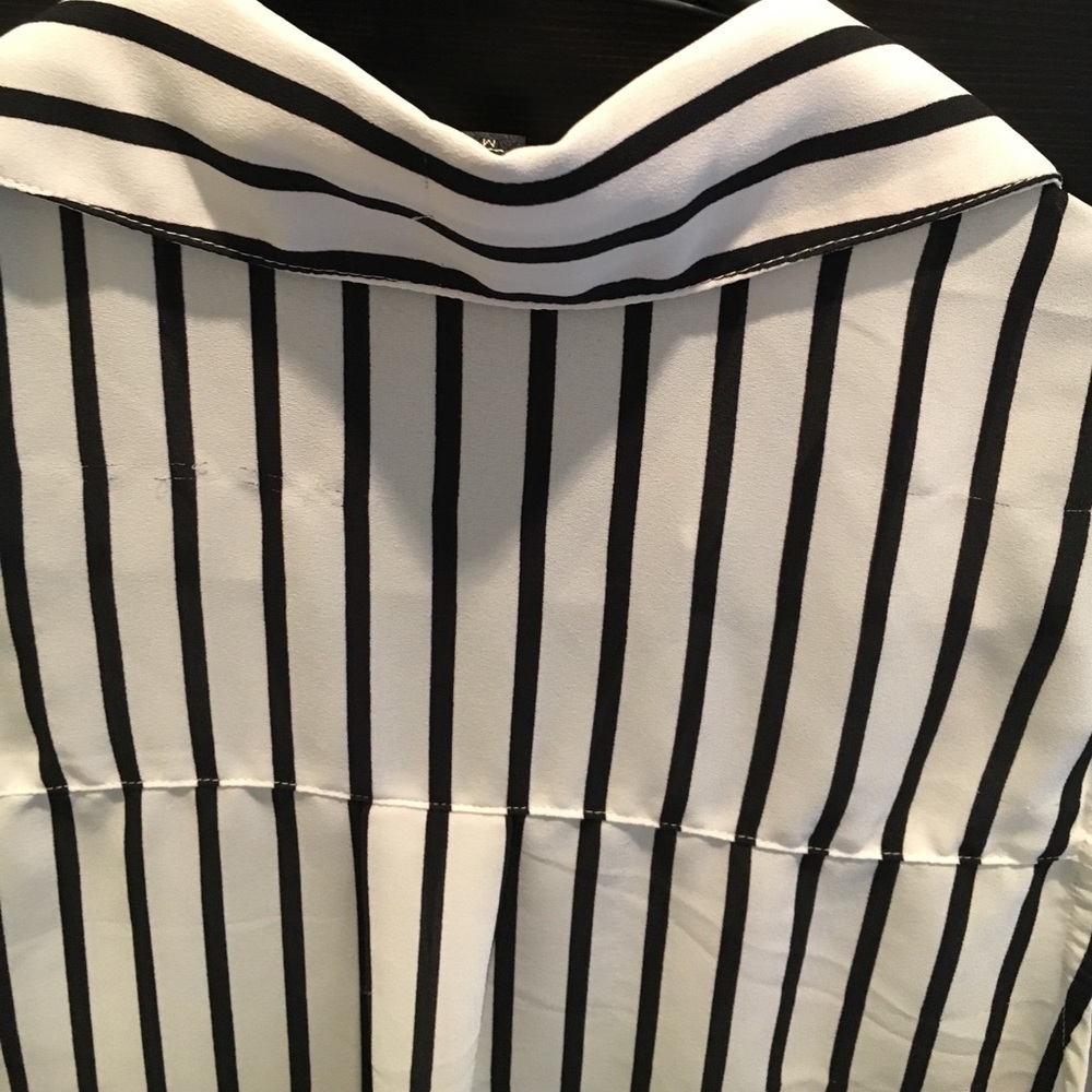 Express Button Up Tank Top - Picture 5 of 5