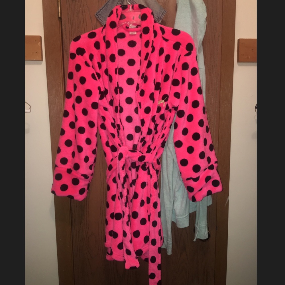 NWOT VS pink bathrobe