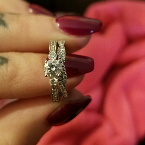 Classic 6 Prong Round Cut Women Wedding ring set