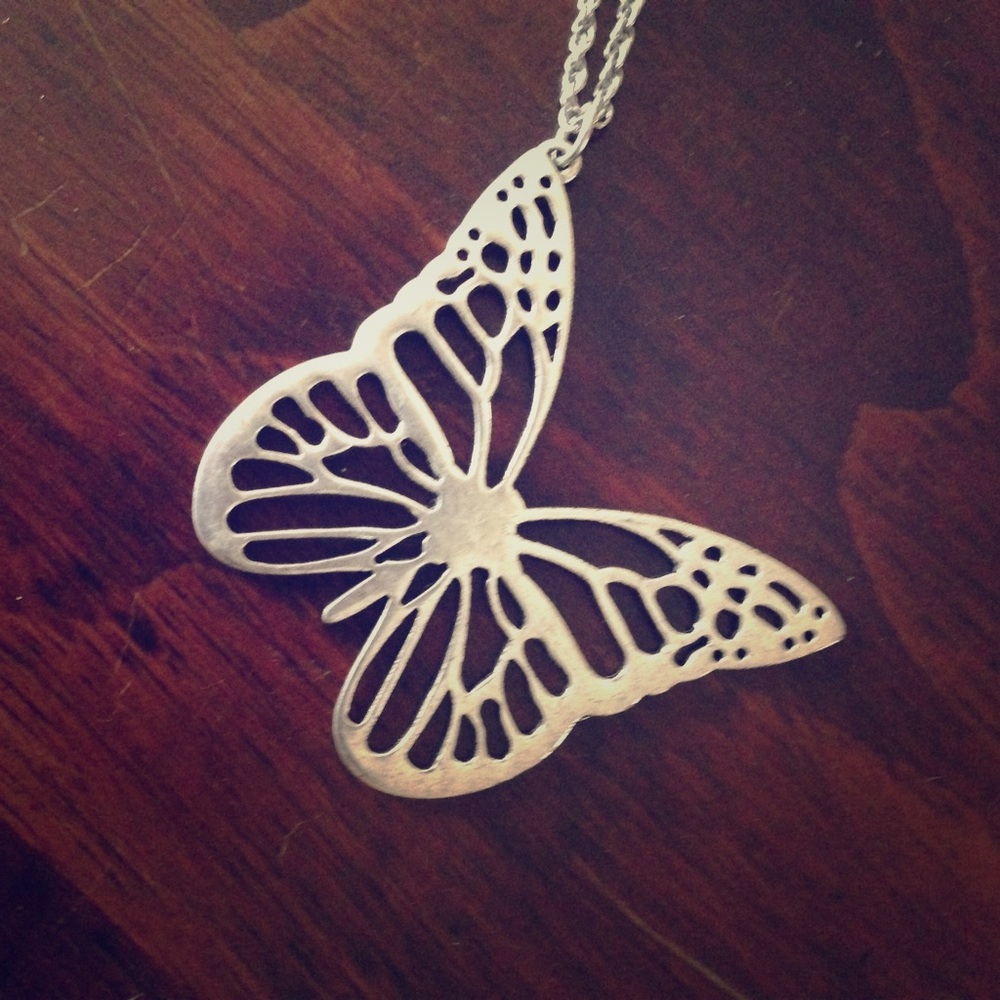 Final Price; AEO butterfly necklace