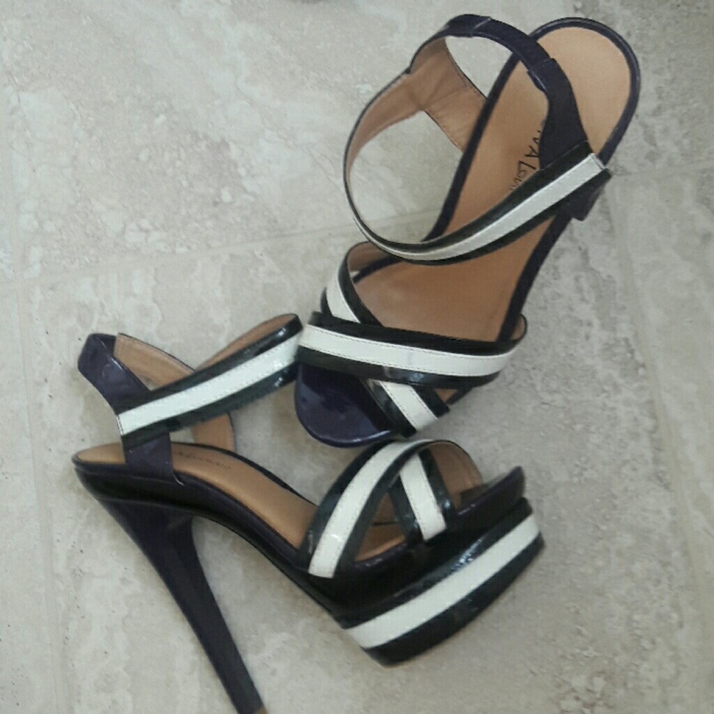 Diva Lounge purple black and white heels open-t