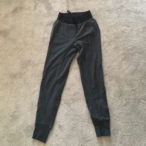 Lululemon pants!