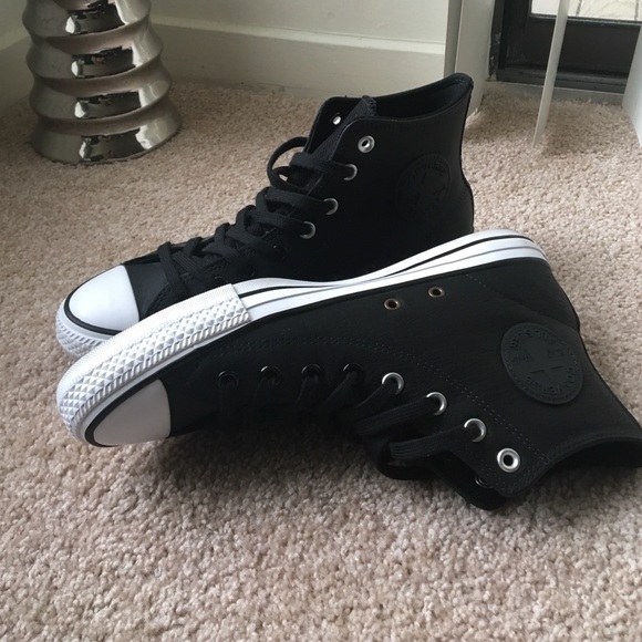 Converse - Picture 2 of 5