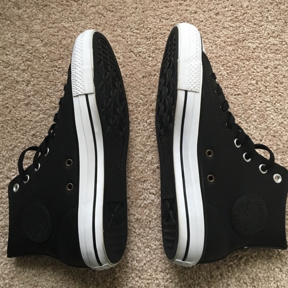 Converse - Picture 3 of 5