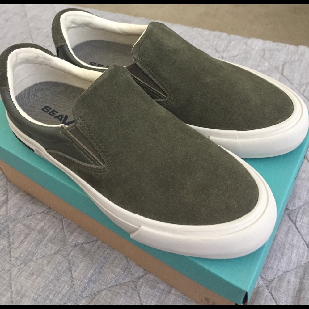 Seavees Hawthorne slip on Wintertide- 'Army', 5.5