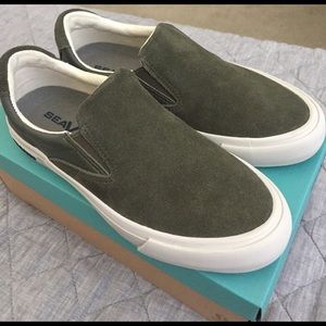 Seavees Hawthorne slip on Wintertide- 'Army', 5.5