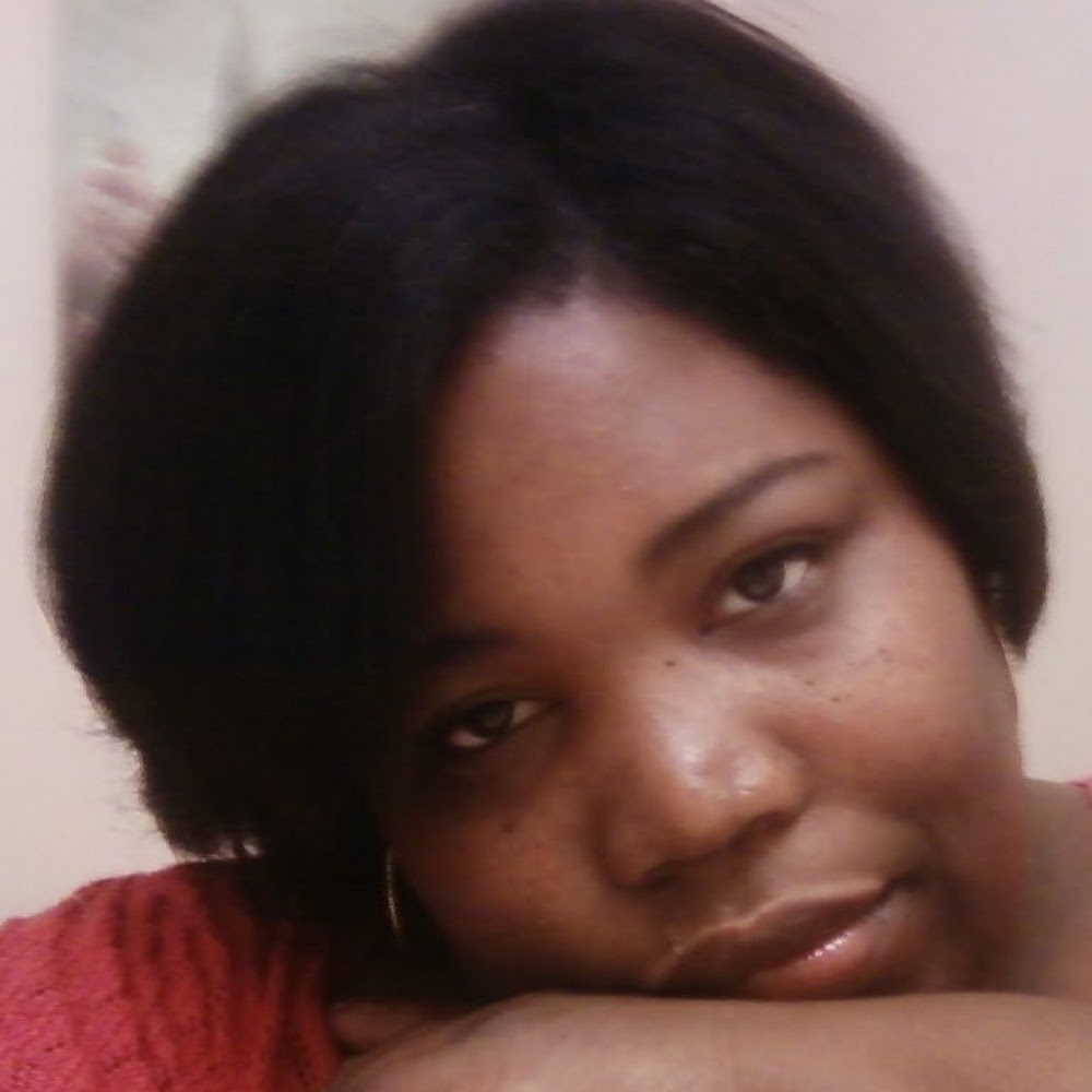 Meet your Posher, Monique